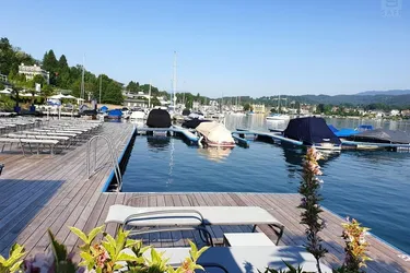 Außergewöhnliche Gartenwohnung in der Veldener Bucht mit Pool und Seezugang!