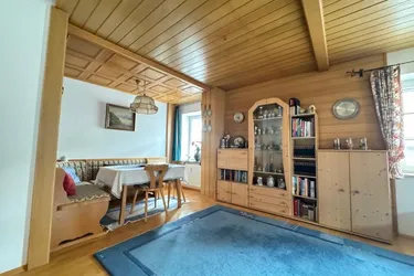 SCHWAZ Zentrum: 3-4 Zimmer-Wohnung mit TG Platz