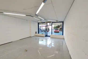 Shop/Boutique/Frisör/Handel/Lager....und das mitten in der Innenstadt.