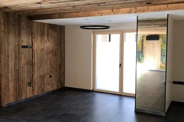 Repräsentatives Büro / Praxis / Ordination in zentraler Lage von Kolsass zu vermieten
