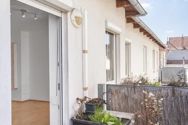 2-Zimmer-Wohnung in ruhiger Lage – Balkon, Klima &amp; Garagenplatz