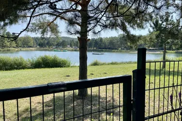 Sensation am See – Bungalow in 1. Seereihe mit Seezugang