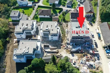 Expose Top Neubau-Dachgeschoßwohnung am Messenbach, sonnig und ruhig trotz Zentrumsnähe!