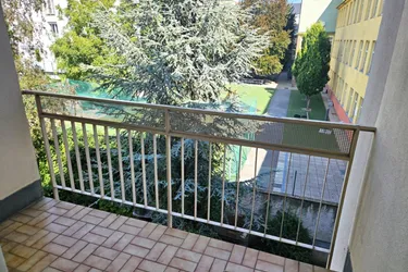 Modernisierte, sonnige Loggia-Wohnung in Oberdöbling!