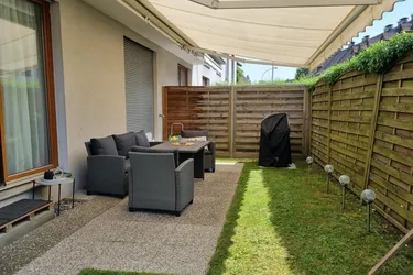 STADTLEBEN MIT GARTEN - 2-ZIMMER-WOHNUNG