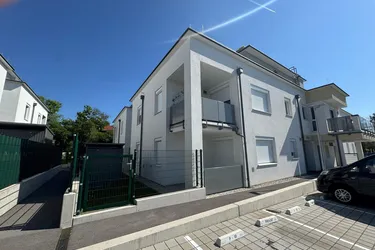 „WOHNEN AM WEINBERG“ Große 3 Zimmer-Garten-Wohnung mit hochwertiger Ausstattung