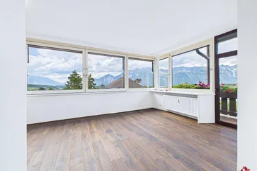 Frisch renovierte 4,5-Zimmer-Wohnung mit Nordkette-Blick in Igls