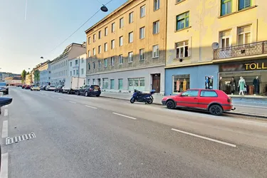 ++TOP LOCATION Angerer Straße Nähe Bahnhof! VIELE Nutzungsmöglichkeiten! ++Großes Geschäftslokal/Büro/Lagerräume mit Eigengarten! PARKPLÄTZE zu mieten! U-Bahn+S-Bahn