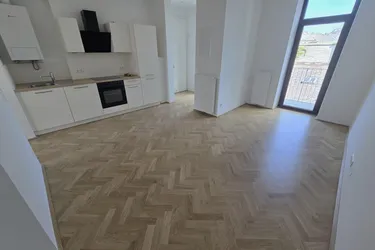 ++Stilvoll Wohnen und Arbeiten + Hochwertig sanierte 3-Zimmer+Einbauküche +Nähe Schloss Schönbrunn + Balkon und Loggia +mit zwei getrennten Wohneingängen+optimale Verkehrsanbindung++