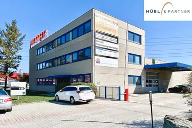 Lager-Produktionshalle 1.105 m2 mit 400 m2 Freiflächen - 6Stellplätzen und 165 m2 Meisterbüro