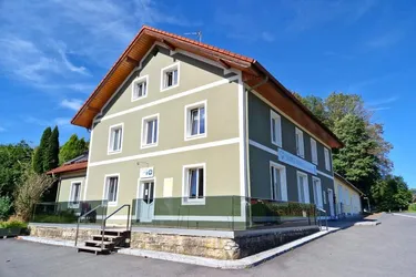 Gasthaus mit 2 Wohnungen in Stein - Nähe Therme Loipersdorf!