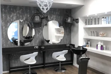 Moderner Frisörsalon (55m²) mit großem Kundenstock in Söchau sucht Nachmieter!