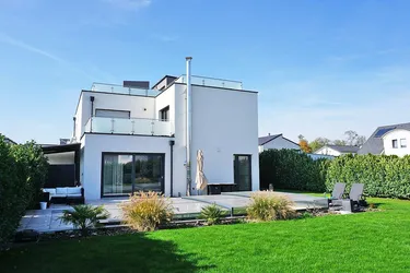 Expose Moderner Wohntraum mit Dachterrasse und Pool in Breitstetten