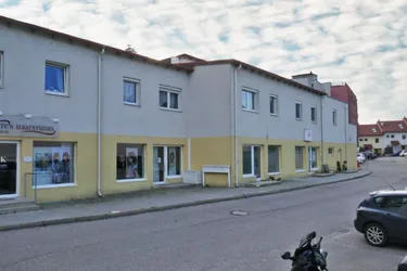 Büro/Praxis/Geschäftslokal unweit Pressbaumer Zentrum inkl. 2 PKW-Stellplätzen