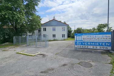 TEILANMIETUNG möglich - ideale Schulungsflächen - Bürotrakt mit Parkplatz-Option(en) / Büro EG &amp; OG