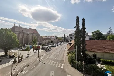 Mietwohnung mit Einbauküche im 1. Liftstock mit traumhaftem Blick auf die Altstadt