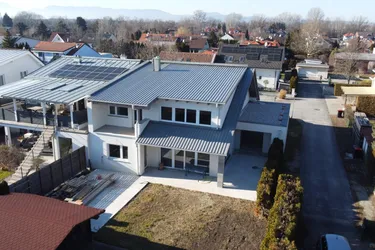 NEU errichtetes Seehaus mit Garage in ruhiger Seitengasse - Rohbau inkl. Vorbereitung für Klima- &amp; Photovoltaikanlage!