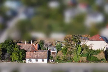 UNGARVIERTEL / Baugrund mit DREI Straßenfronten - Altbestand vorhanden