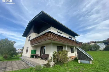 Expose Zweifamilienhaus mit großen Garten