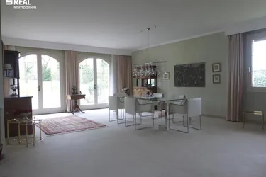 Expose Wunderschöne, großzügige Villa auf 1.444 m² großem Grundstück in Maria Enzersdorf nahe Gießhübel/Hinterbrühl
