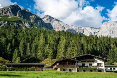 Mitten im Hochkönigmassiv - Tourismusbetrieb in Bestlage
