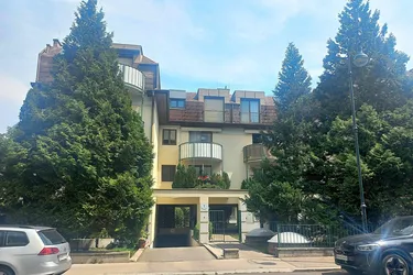 Großgarconniere mit Balkon im Herzen von Baden!