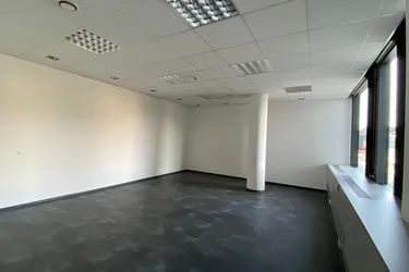 Helles 1-Raum-Büro in Toplage direkt am Bahnhof