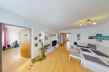 Expose Zentrumsnähe und Sonne – einzigartige 4-Zimmer-Wohnung mit Loggia in Schwaz!