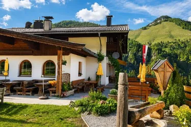 Berggasthof bestens eingeführt mit viel Potenzial in Kössen zu verkaufen
