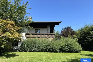 Mehrfamilienhaus mit großem Grundstück in See-Nähe