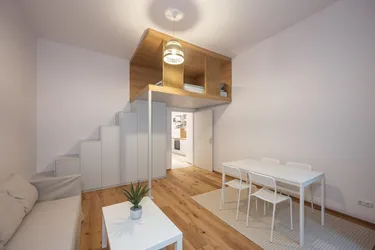 ++NEU++ Hochwertige 1-Zimmer Hofwohnung mit Tischlermöblierung in Bestlage nahe AUGARTEN!
