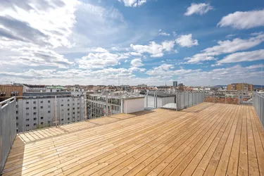 ++NEU++ Sensationeller 5-Zimmer DG-Penthouse auf zwei Ebenen mit Terrasse!