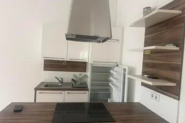 ca. 30 m² ALTBAUWOHNUNG- saniert- Nähe Gersthoferplatz