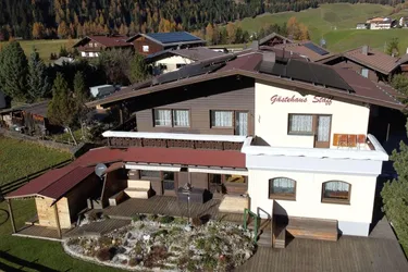 Wohnhaus mit 4 Ferienwohnzungen in sonniger Lage!!
