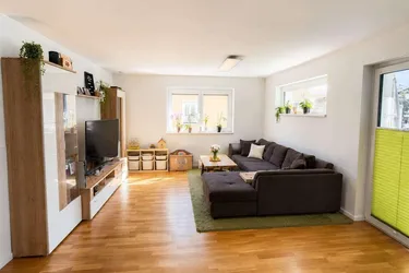 Schöne Wohnung mit großer Terrasse in Zentrumsnähe!