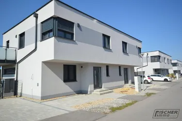 Moderne DOPPELHAUS-HÄLFTEN im Alleineigentum mit Keller in ziegelmassiv Bauweise
