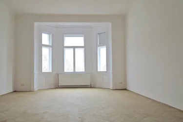 STILVOLL SANIERTE ALTBAUALTBAUWOHNUNG - RESRVIERT
