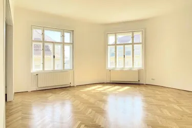 VORTREFFLICH WOHNEN IM STILALTBAU