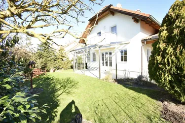 Expose Ein Zuhause zum Wohlfühlen – Einfamilienhaus mit Garten in ruhiger Siedlungslage nähe Linz!