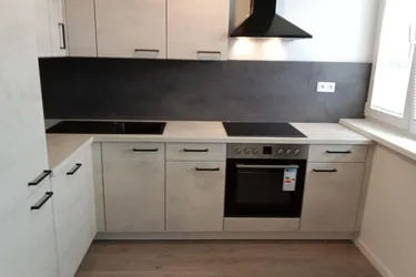 3 ZIMMERWOHNUNG - ZENTRAL - GARAGE
