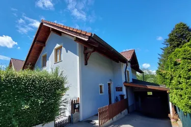 Gepflegtes Einfamilienhaus mit Bachzugang in Maria Anzbach