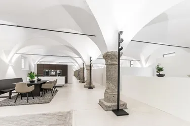 NONNTAL | GESTÜTHALLE | 518 m² Bürofläche in historischem Ensemble