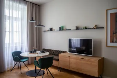 DIREKT AM NASCHMARKT | Exklusives und komplett möbliertes Businessappartement auf Zeit