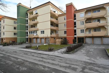 Expose SCHALLMOOS | Weiserhofstraße 10 | Tiefgaragen-Stellplatz zu vermieten