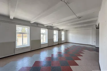 Großzügige Lager- und Bürofläche in Wien 23 – Ihre Chance auf Raum für Erfolg | ZELLMANN IMMOBILIEN
