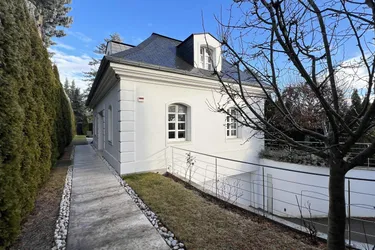 # SQ - VILLA IN TOP LAGE MIT SWIMMINGPOOL UND TIEFGARAGE - TOP LAGE &amp; EIN UNBEBAUTES GRUNDSTÜCK MIT ca. 751 m² GRUNDFLÄCHE