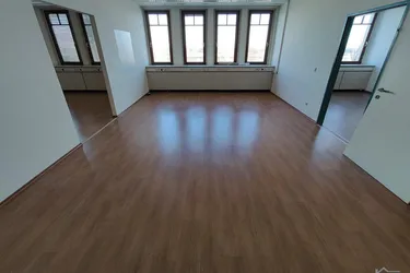 13-Zimmer Büro in guter Lage nahe U6 &amp; Handelskai