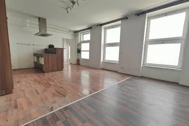 STADTHAUS IN OTTAKRING: 5-Zimmer Hofhaus mit begehbarem Flachdach und Garten/Hof in ruhiger Wohnlage