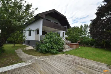 FAMILIENIDYLLE - Einfamilienhaus mit viel Potential in gepflegter Wohnsiedlung - 3D RUNDGANG