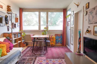 2-ZIMMER-WOHNUNG VERMIETET